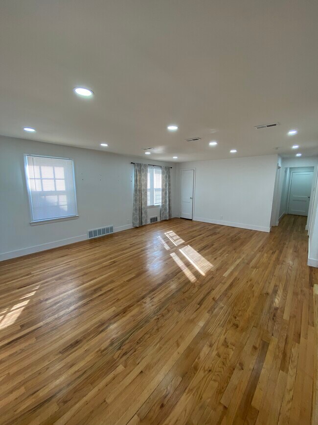 Photo - 2536 W Paseo Blvd