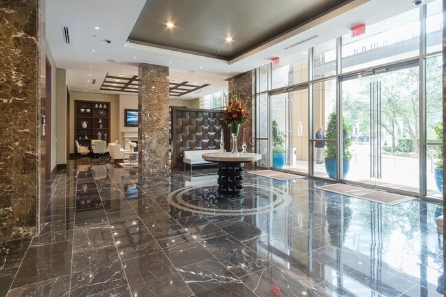 Photo - 7 Riverway