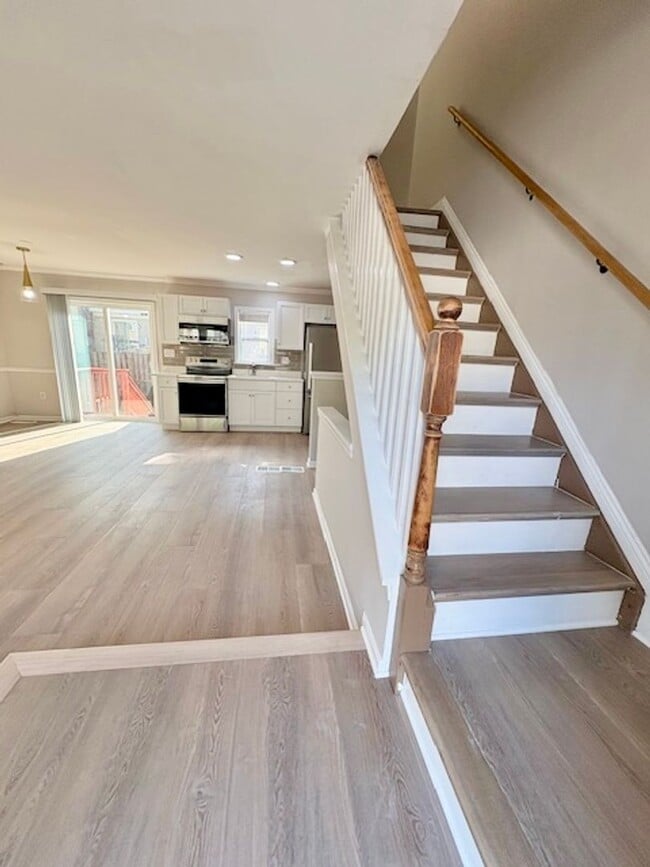 Photo - 18908 Pine Ridge Ln