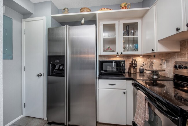 Photo - 103 Jean Lafitte Cove