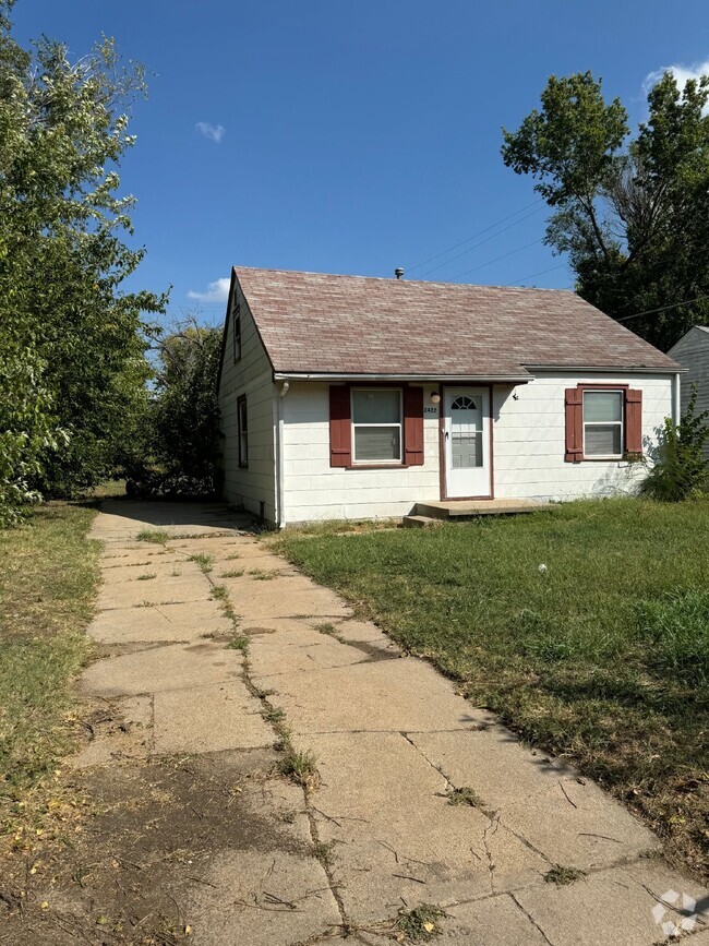 Building Photo - 2422 N Minnesota St Rental