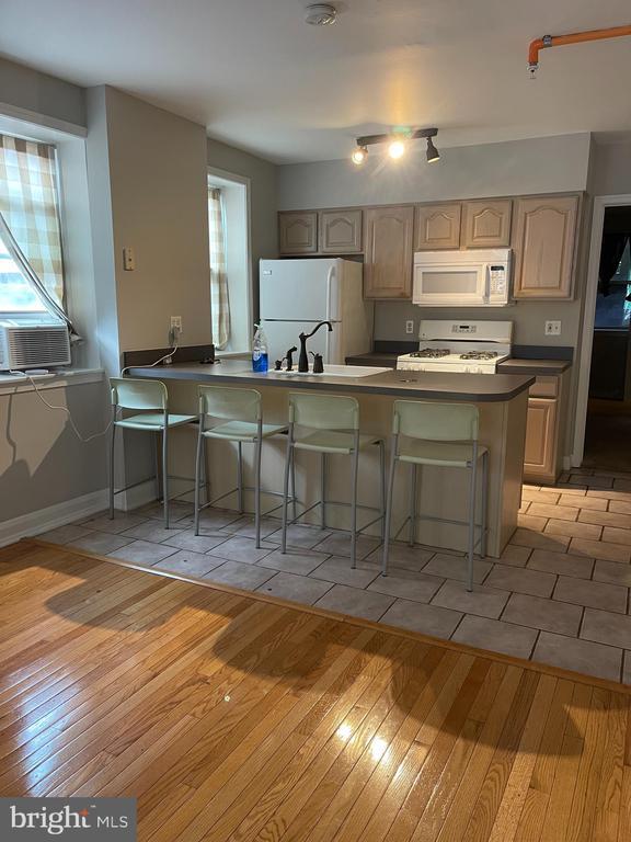 Photo - 804 N Calvert St