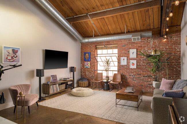 Building Photo - 1300 N Pennsylvania St Unit 210 Rental
