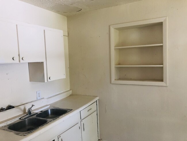 Photo - 1118 Marietta Pl