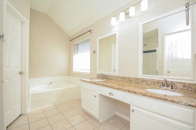 Photo - 14931 Chestnut Falls Dr