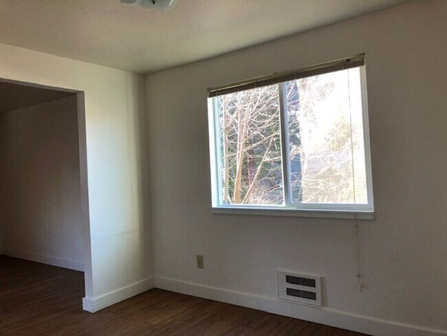 1646-1648 SE Tenino St.