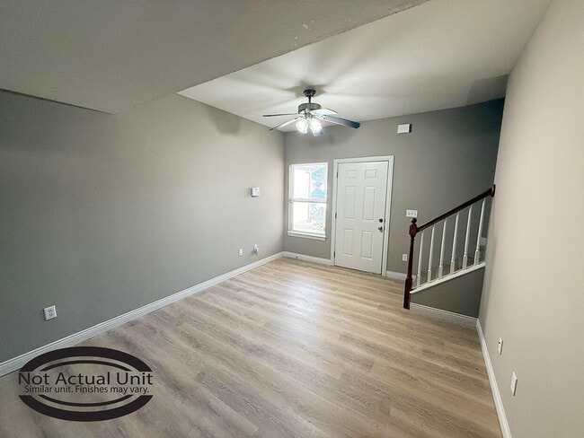 Photo - 1912 N Orie Dr