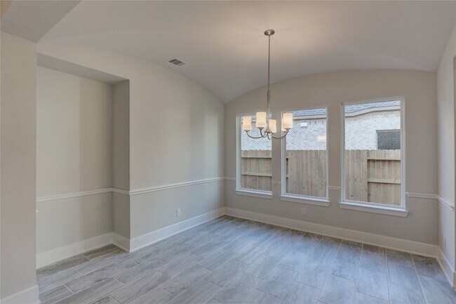 Photo - 115 Keechie Creek Ct