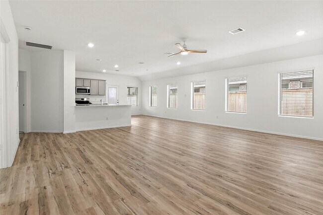 Photo - 7602 Angels Lndg Ln