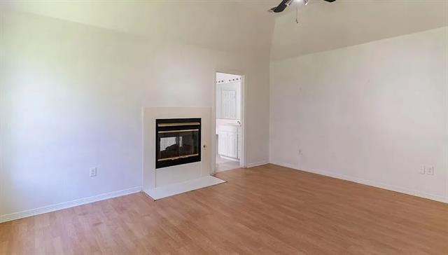 Photo - 492 Shade Tree Cir