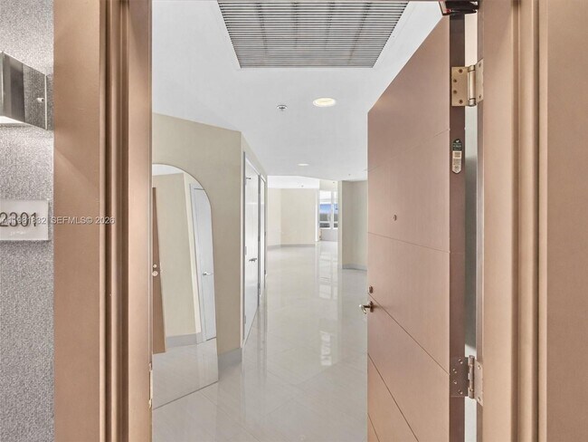 Photo - 17301 Biscayne Blvd Unit 2301