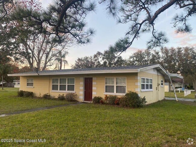 Building Photo - 1724 Pinewood Rd Rental