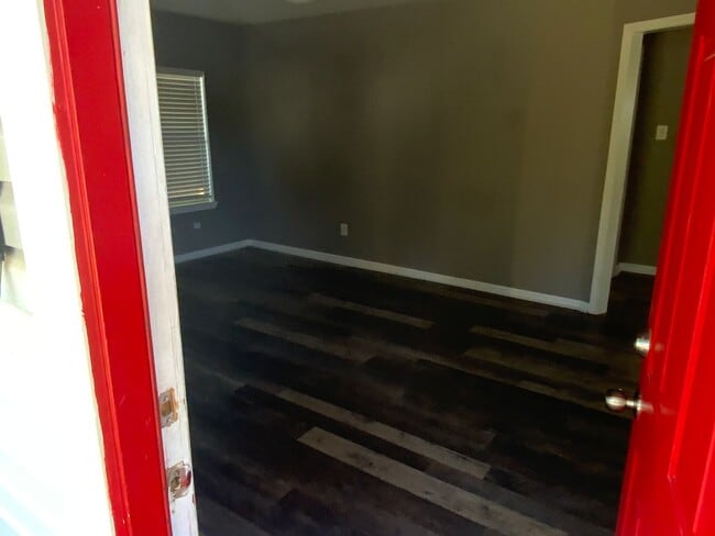 Photo - 111 E Pine St