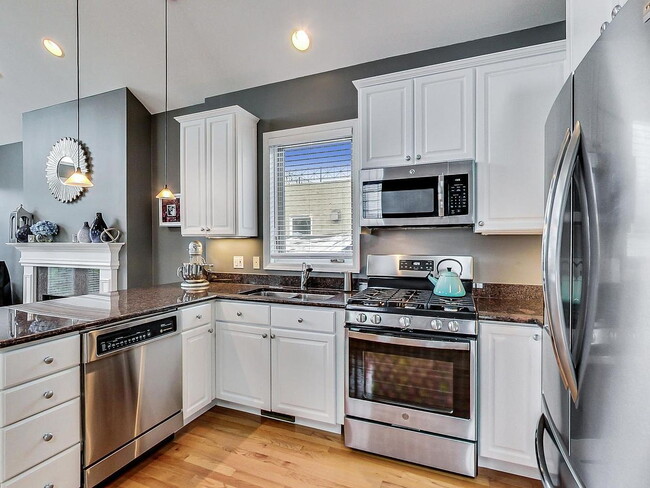 Photo - "Charming 2-Bed, 2-Bath Gem in Vibrant Chicago Locale – Your Perfect Urban Retreat!"