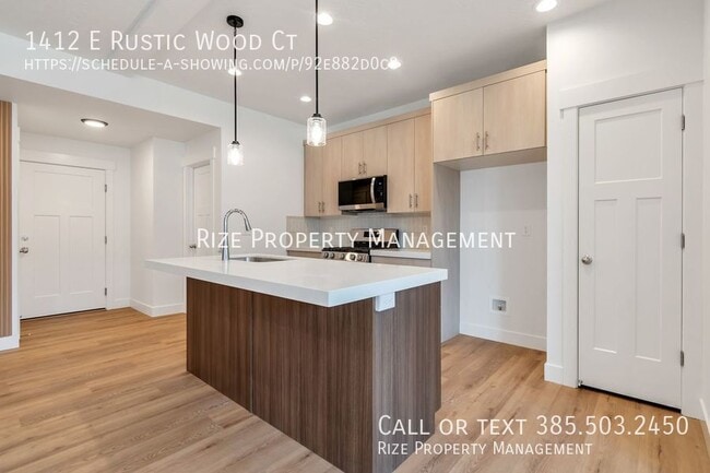 Photo - 1412 Rustic Wood Ct