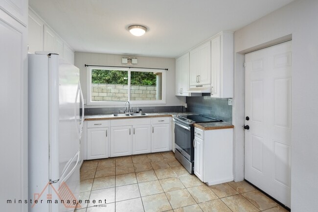 Photo - 1568 Kupau St