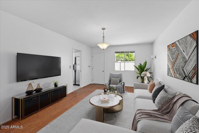 Photo - 6707 N 42nd Ave