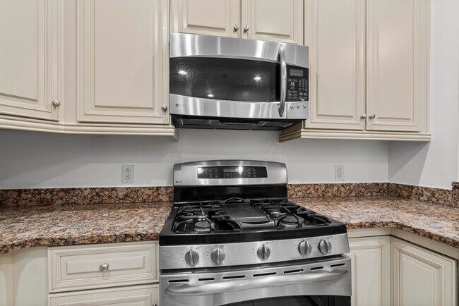 Photo - 7400 River Rd Unit 116