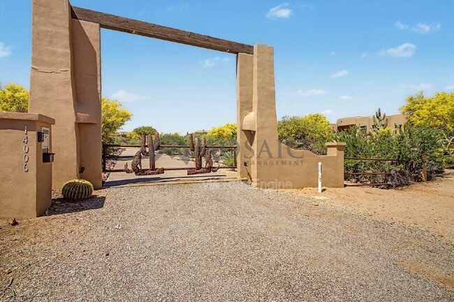 Building Photo - 14006 E Mark Ln