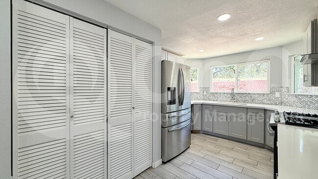 Photo - 1331 W Andorra Dr