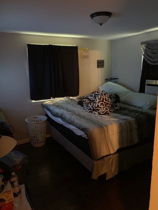 Photo - 3-4 Bedroom 1 Bath cape with garage in Liverpool Schools