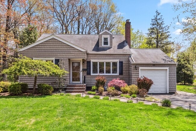 Photo - 22 S Cedar Pkwy