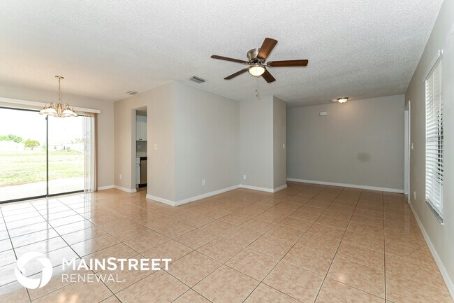 Photo - 1824 NE 7th Pl