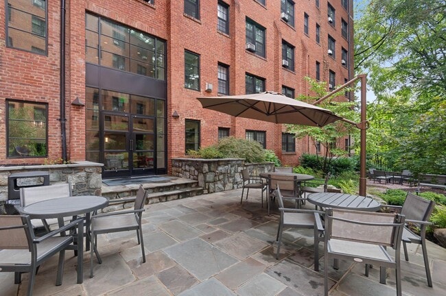 Parkway Apartments