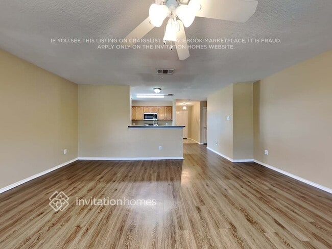 Photo - 706 Mission Ln