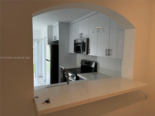 Photo - 2650 SE 12th Pl Unidad 105