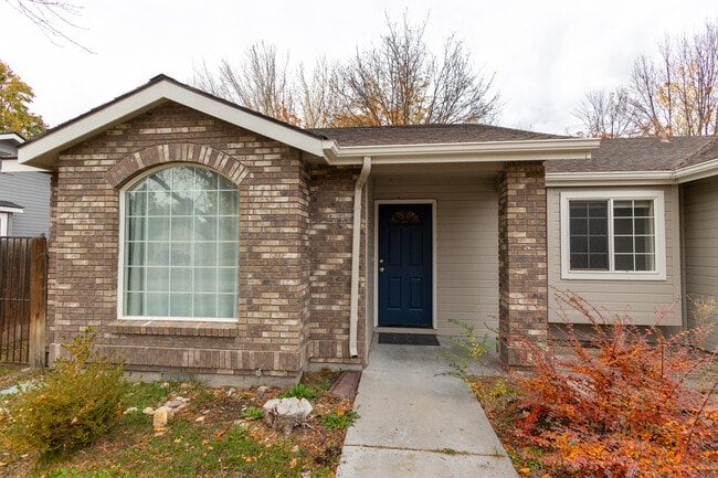 Photo - 164 S Silverwood Way