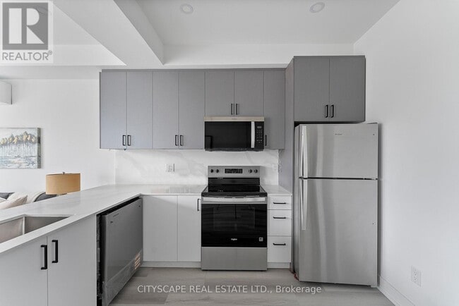 Photo - 589 Oakwood Ave