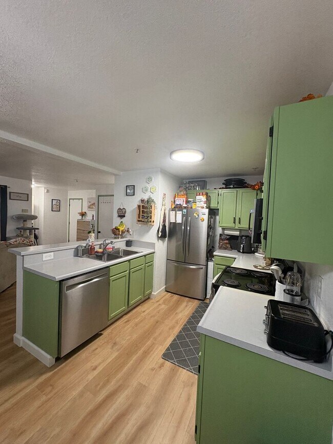 Photo - Gated Community with easy west bound 80 ac...