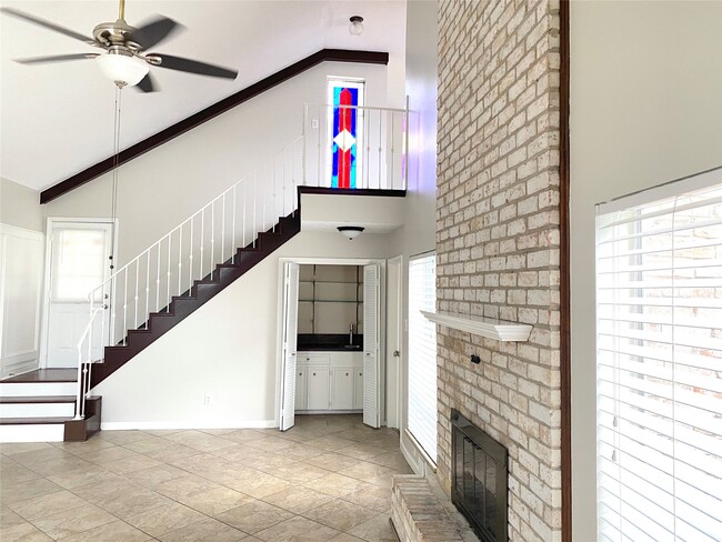 Photo - 14934 Elmont Dr