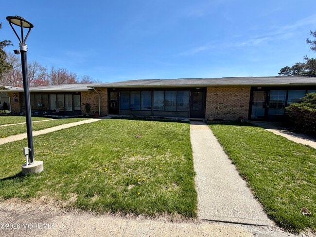 Building Photo - 20 Yorkshire Ct