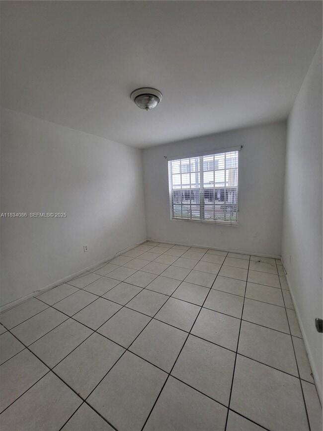 Photo - 605 Euclid Ave Unit 106