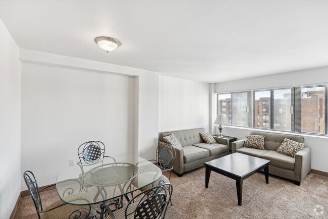 Building Photo - 301 Chestnut St Rental