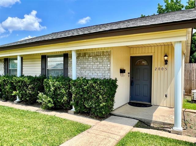 Photo - 2005 Cedarwood Dr