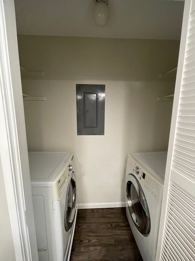 Photo - 1510 W North Loop Blvd Unit 713