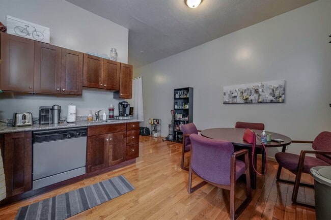 Photo - 122 S 12th St Unit 1