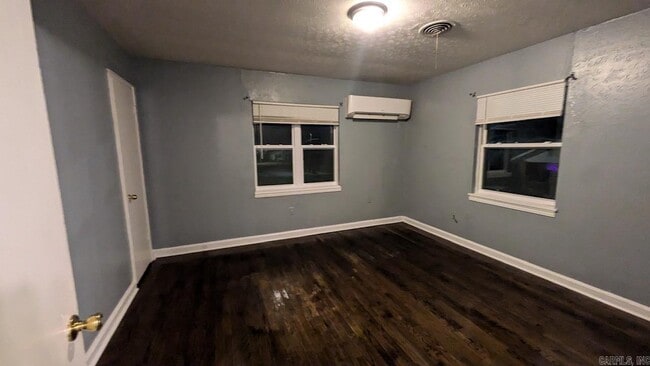 Photo - 1504 Allen St Unit 7
