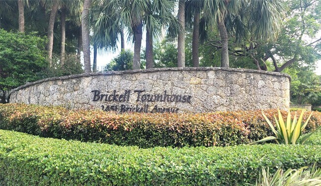 Photo - 2451 Brickell Ave Unidad 10P Rental