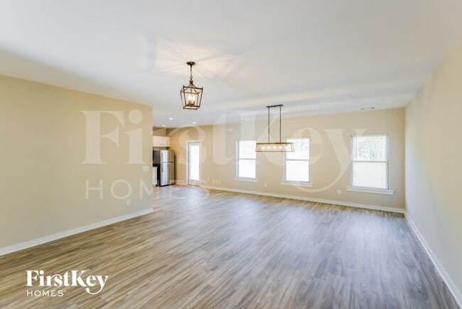 Photo - 148 Lakewood Ln