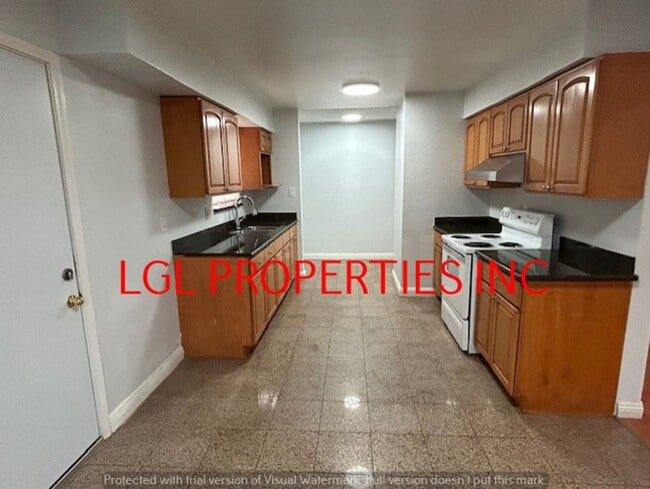 Photo - 7708 25th St