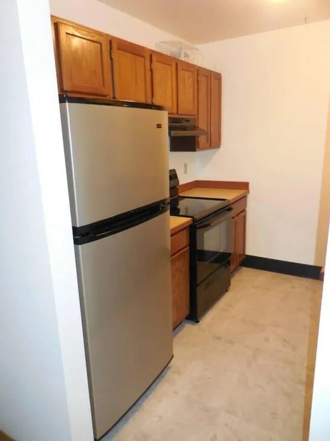 Photo - 2 Bedroom, 1 Bath, 1 Car Garage