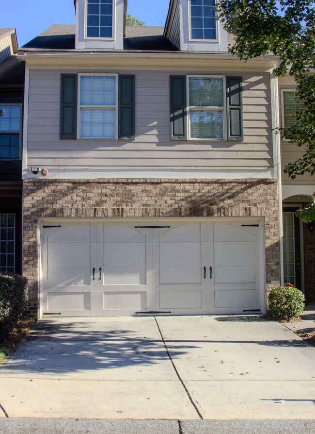 Garaje para dos coches - 6322 Story Cir