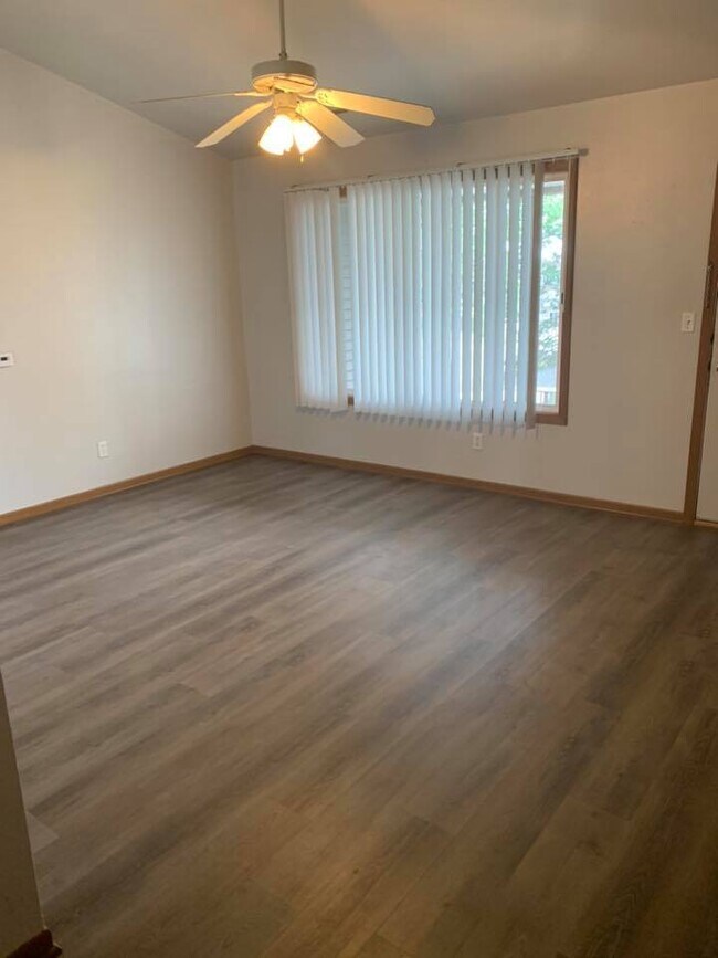 Photo - 320 S 4th St Unit 3