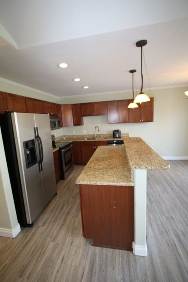 Photo - 3 Bedroom Centrally Located Condo!