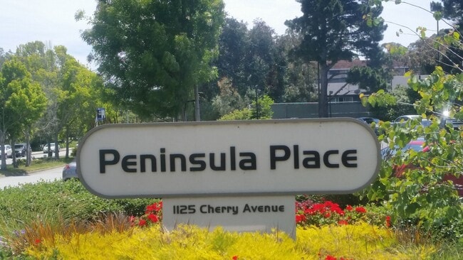 Building Photo - MOVE-IN READY! Peaceful 1-Bedroom Top Floo... Unit 30