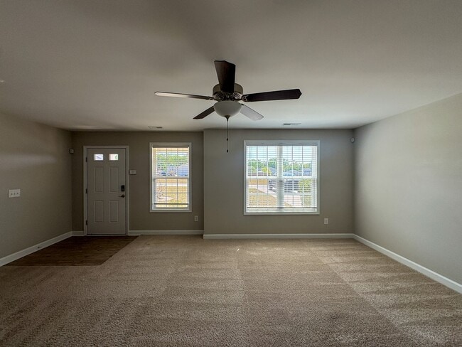 Photo - 3 Bed 2.5 Bath Home with Spacious Fenced Backyard